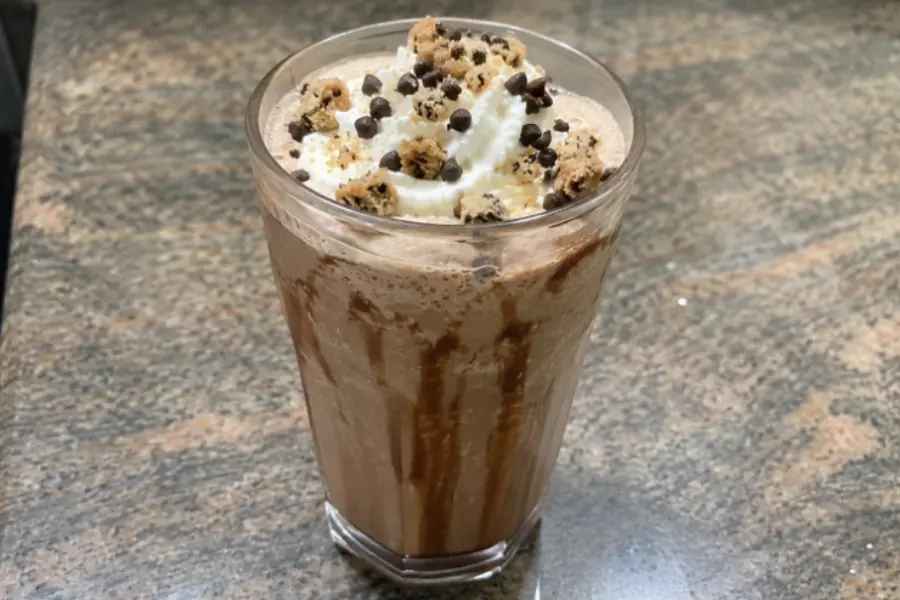 Dunkin’ Cookie Dough Latte Recipe step 7