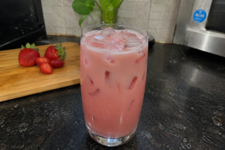 Sabrina Strawberry Refresher recipe step 3