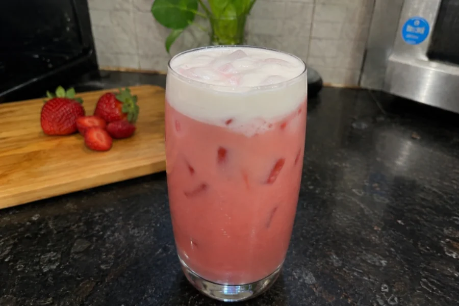 Sabrina Strawberry Refresher recipe step 4