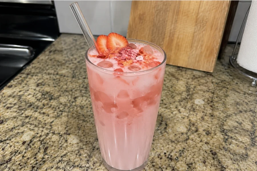 Sabrina Strawberry Refresher recipe step 5